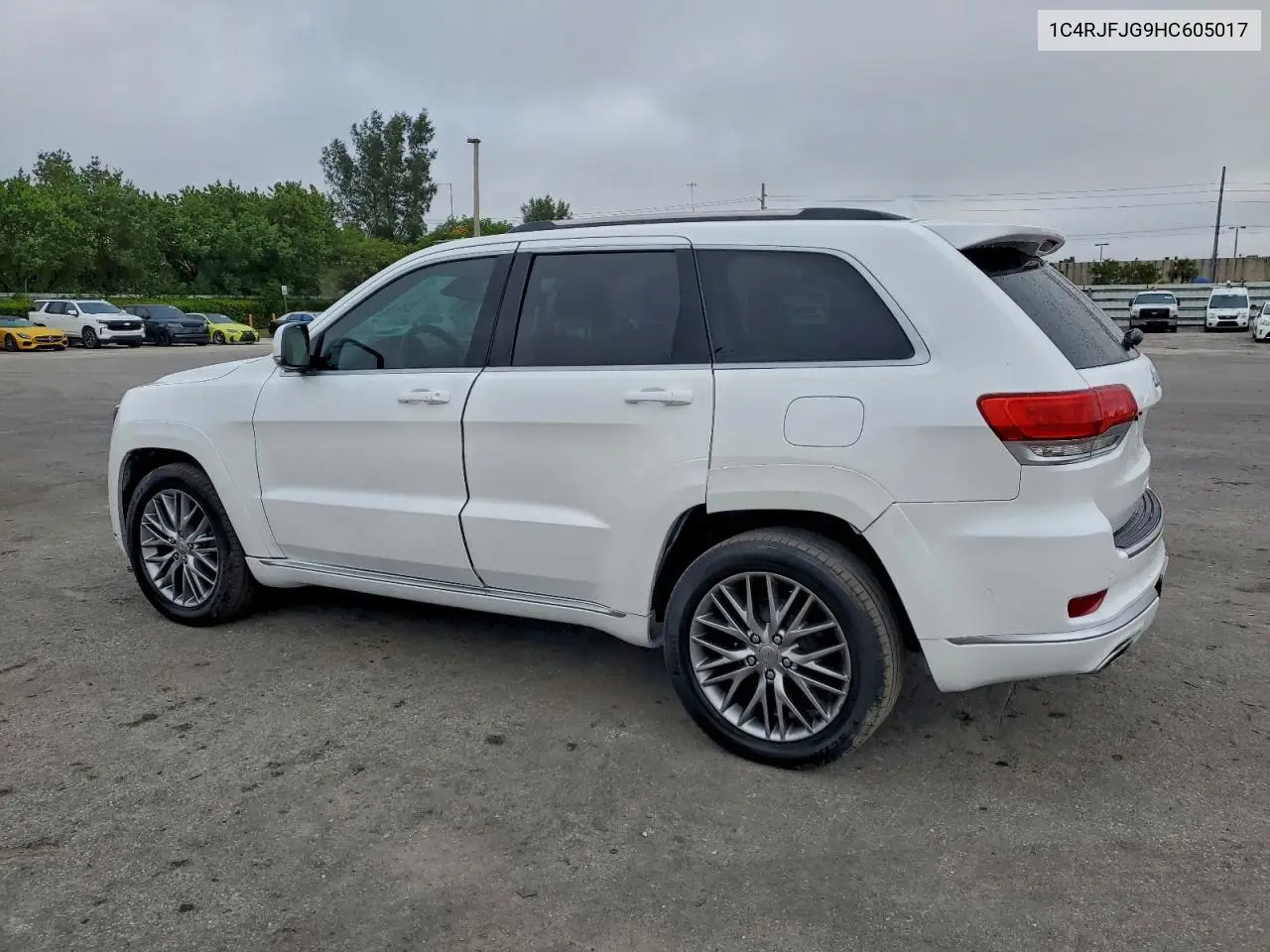 1C4RJFJG9HC605017 2017 Jeep Grand Cherokee Summit