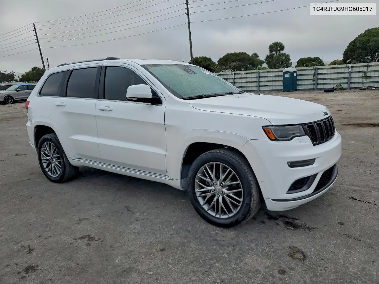 1C4RJFJG9HC605017 2017 Jeep Grand Cherokee Summit