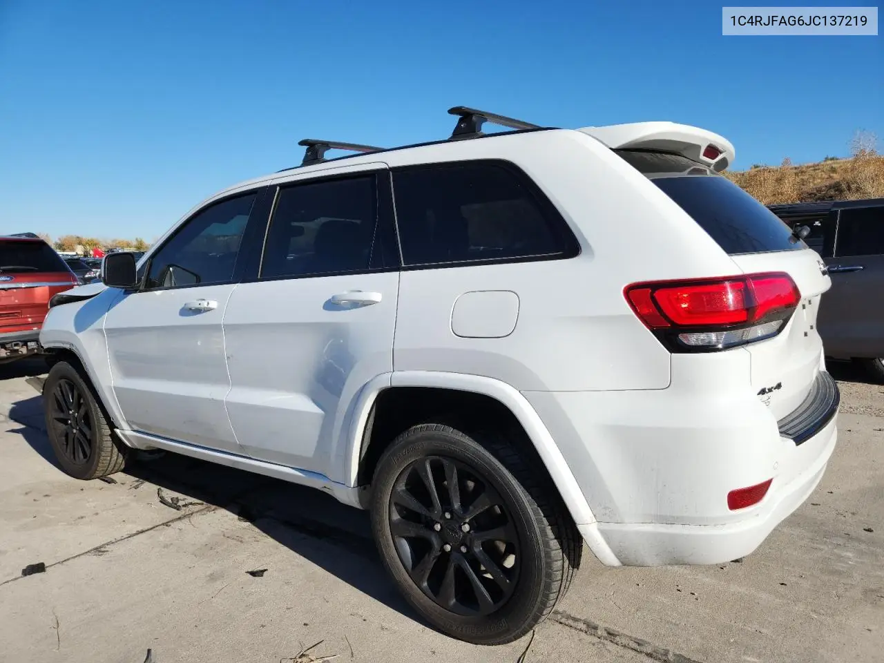 1C4RJFAG6JC137219 2018 Jeep Grand Cherokee Laredo