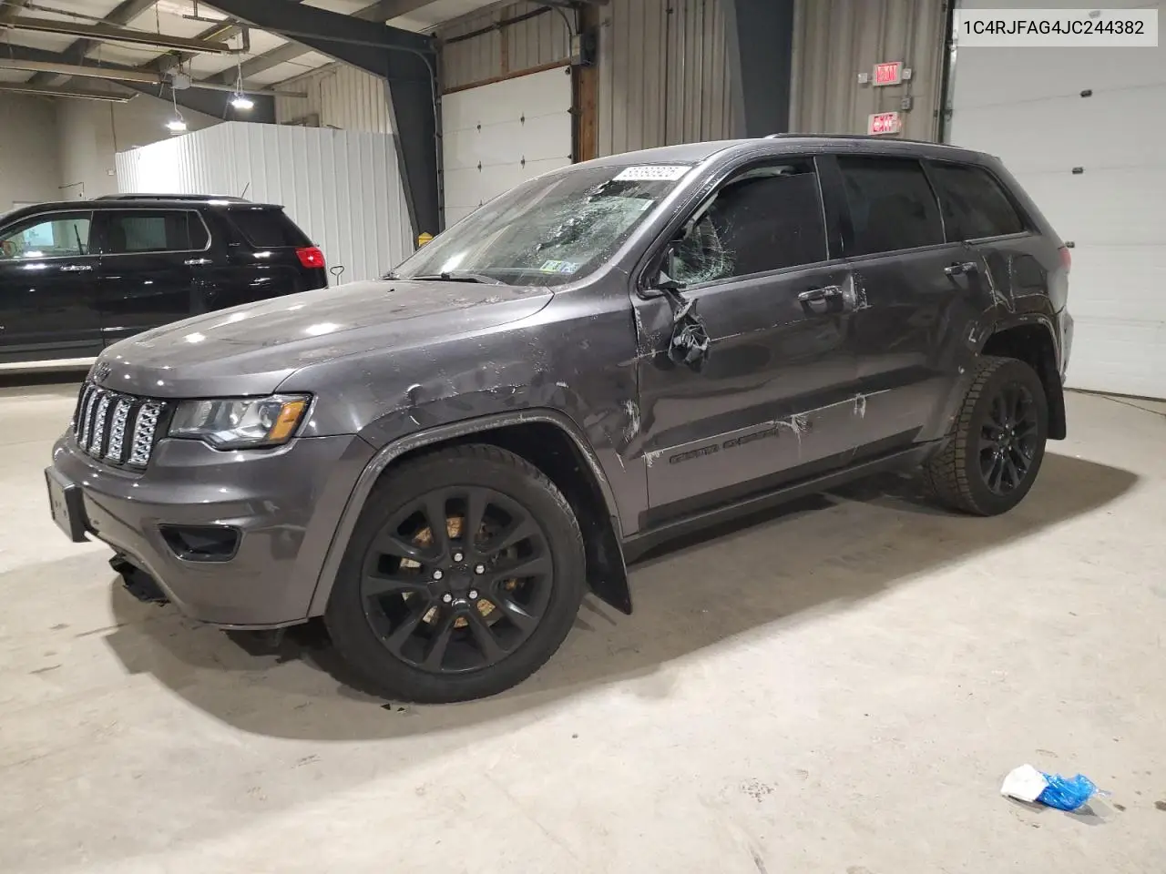 1C4RJFAG4JC244382 2018 Jeep Grand Cherokee Laredo