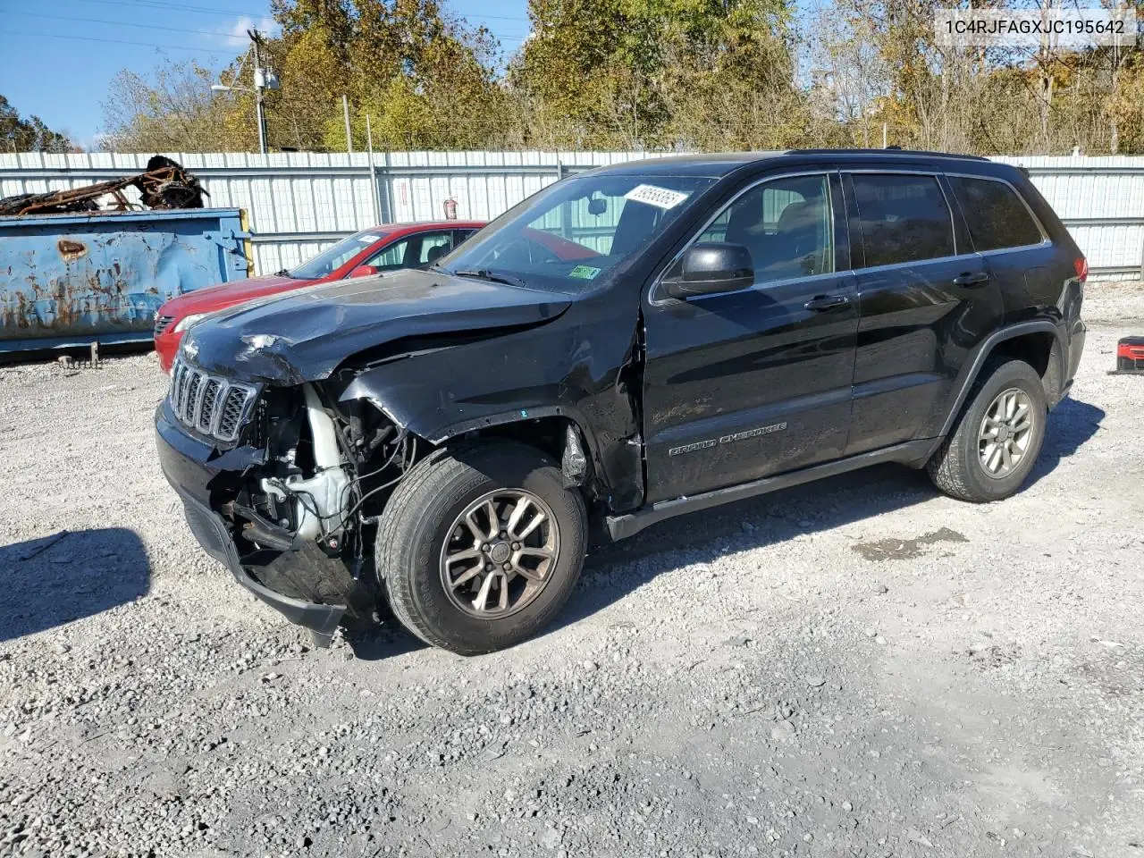 1C4RJFAGXJC195642 2018 Jeep Grand Cherokee Laredo