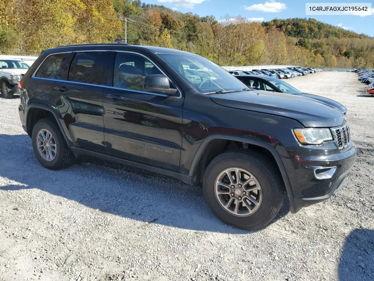 1C4RJFAGXJC195642 2018 Jeep Grand Cherokee Laredo