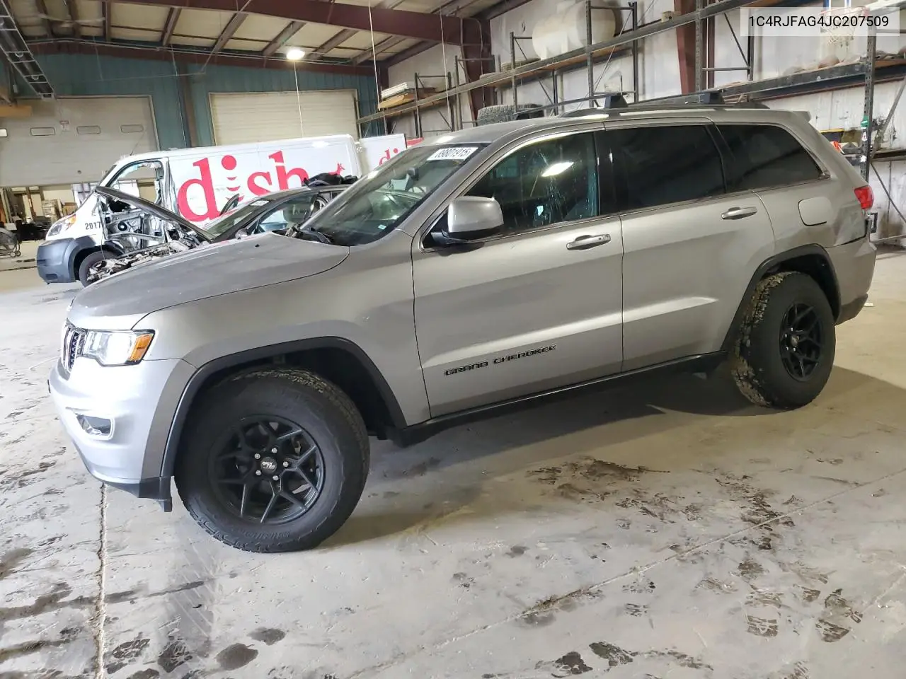 1C4RJFAG4JC207509 2018 Jeep Grand Cherokee Laredo