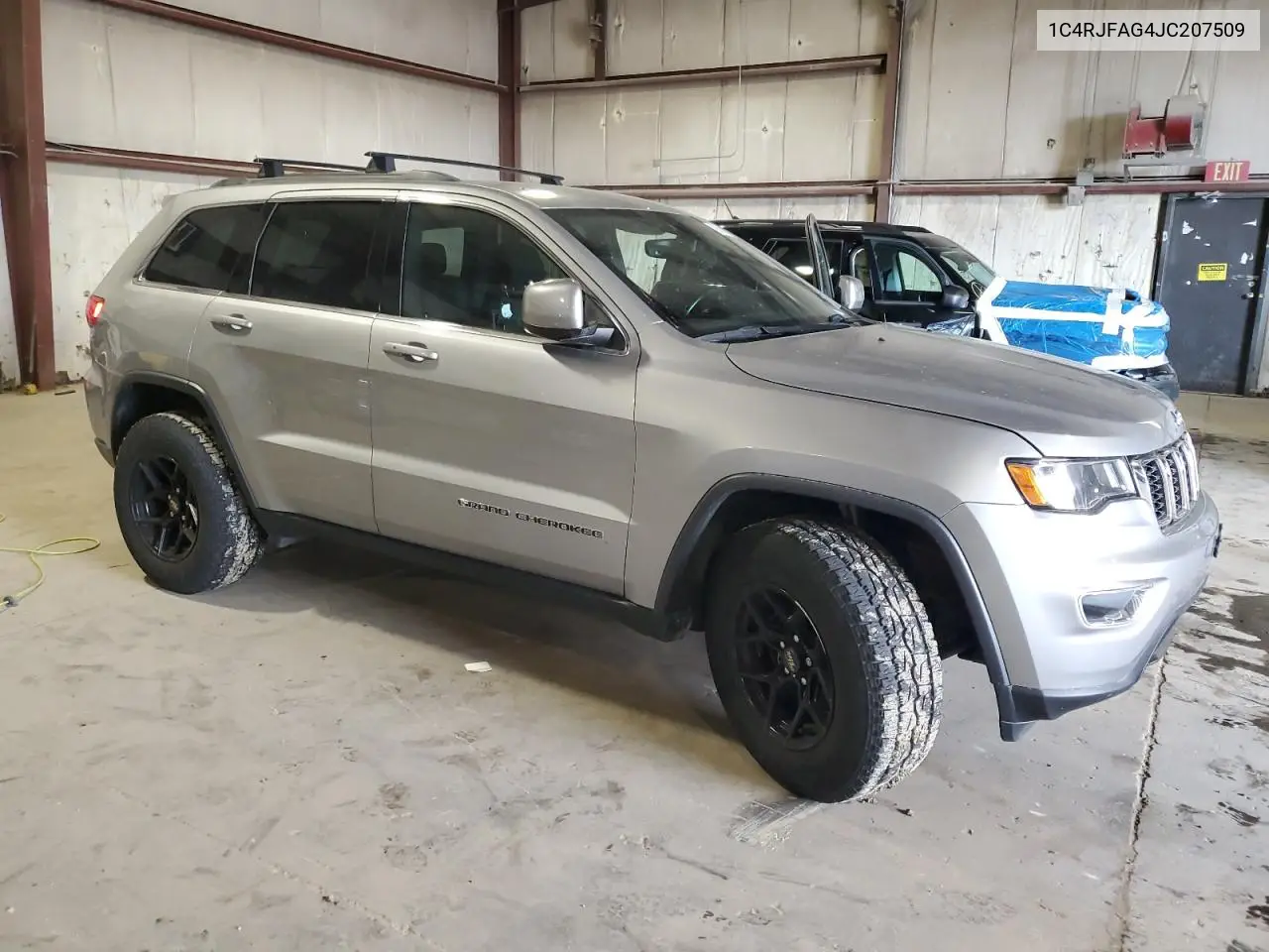 1C4RJFAG4JC207509 2018 Jeep Grand Cherokee Laredo