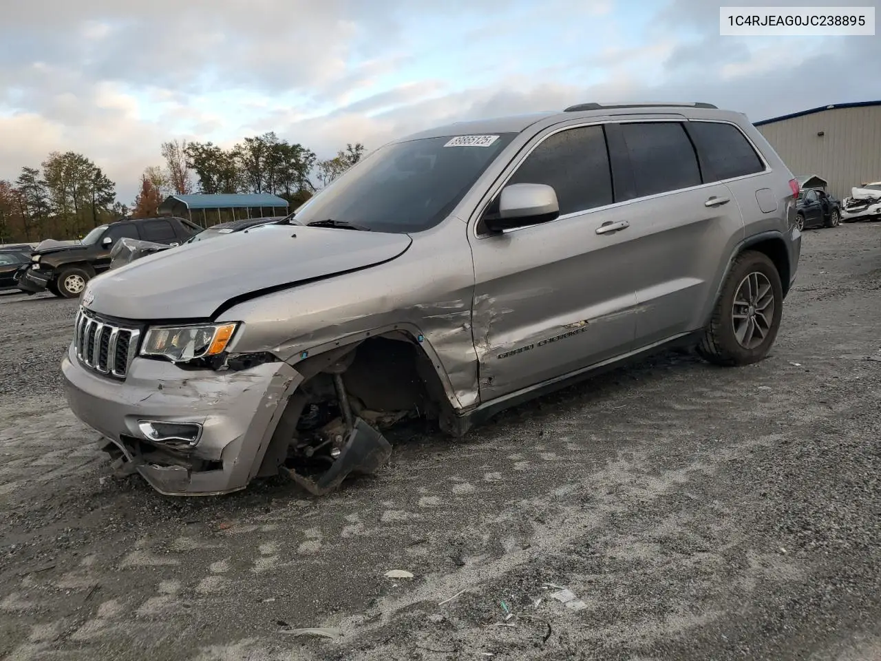 1C4RJEAG0JC238895 2018 Jeep Grand Cherokee Laredo