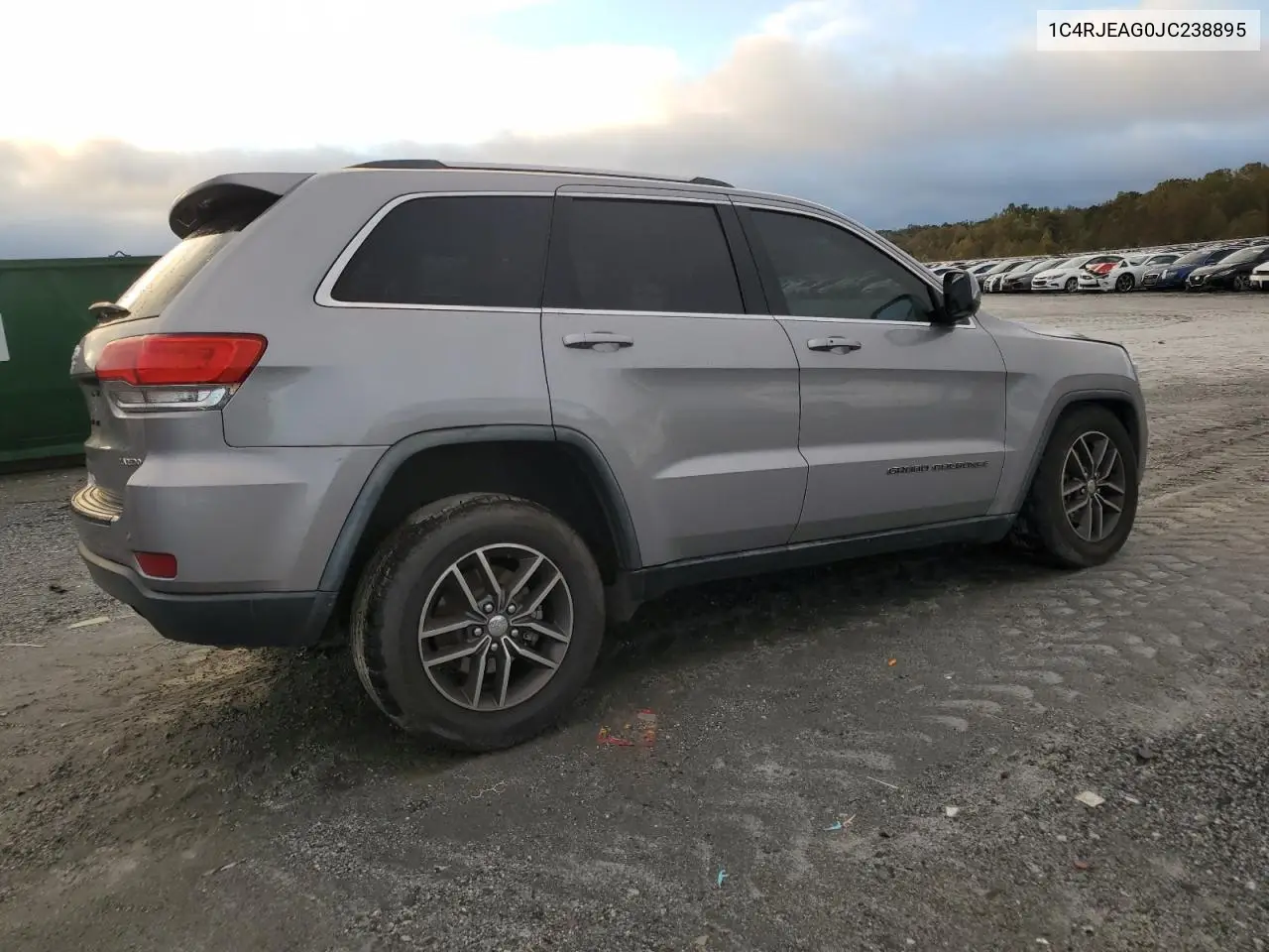 1C4RJEAG0JC238895 2018 Jeep Grand Cherokee Laredo