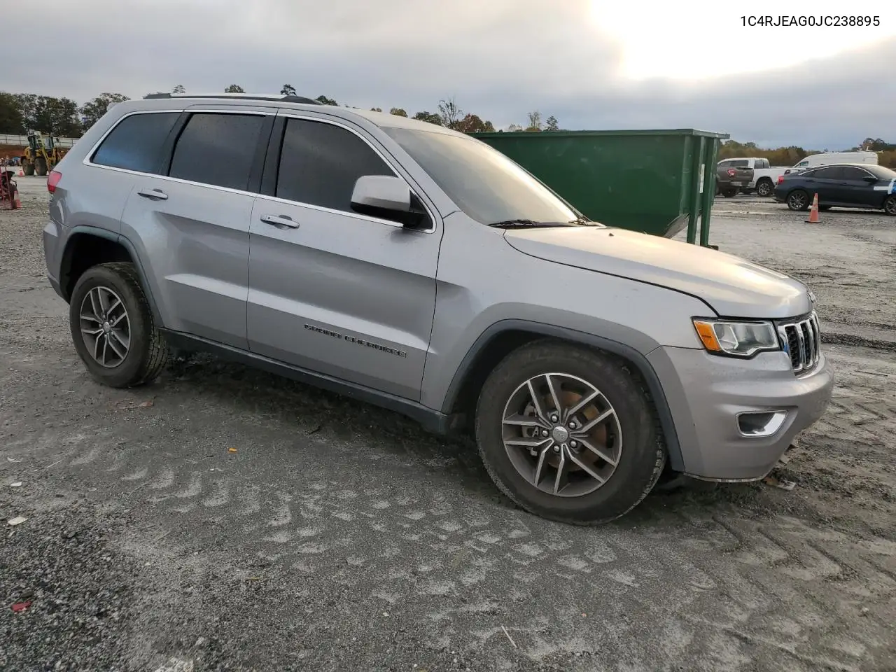 1C4RJEAG0JC238895 2018 Jeep Grand Cherokee Laredo
