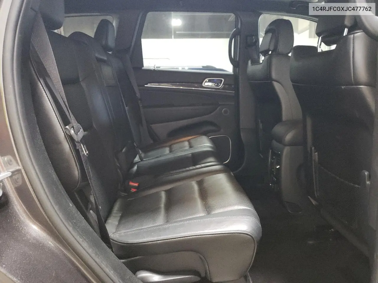 1C4RJFCGXJC477762 2018 Jeep Grand Cherokee Overland