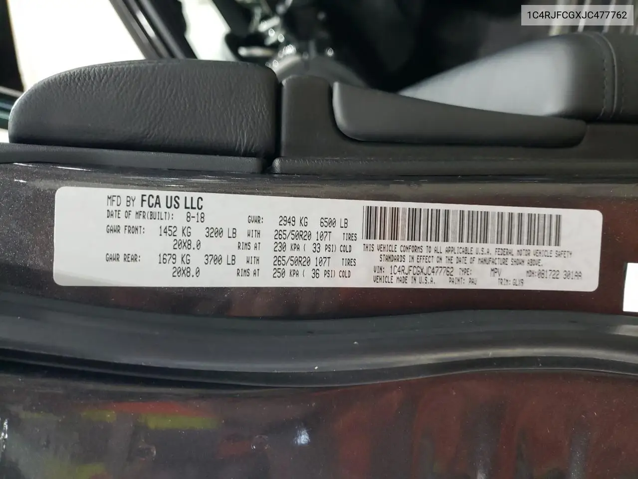 1C4RJFCGXJC477762 2018 Jeep Grand Cherokee Overland