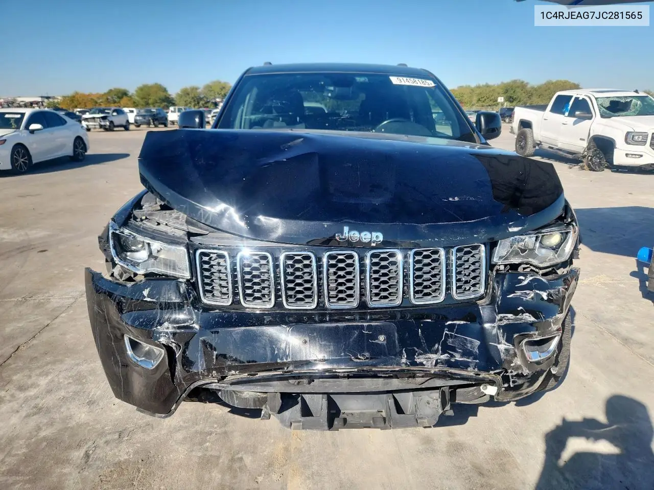 1C4RJEAG7JC281565 2018 Jeep Grand Cherokee Laredo