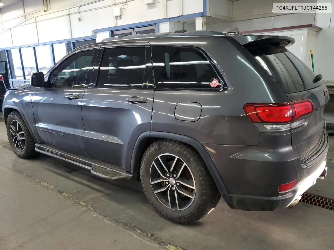 1C4RJFLT1JC144265 2018 Jeep Grand Cherokee Trailhawk