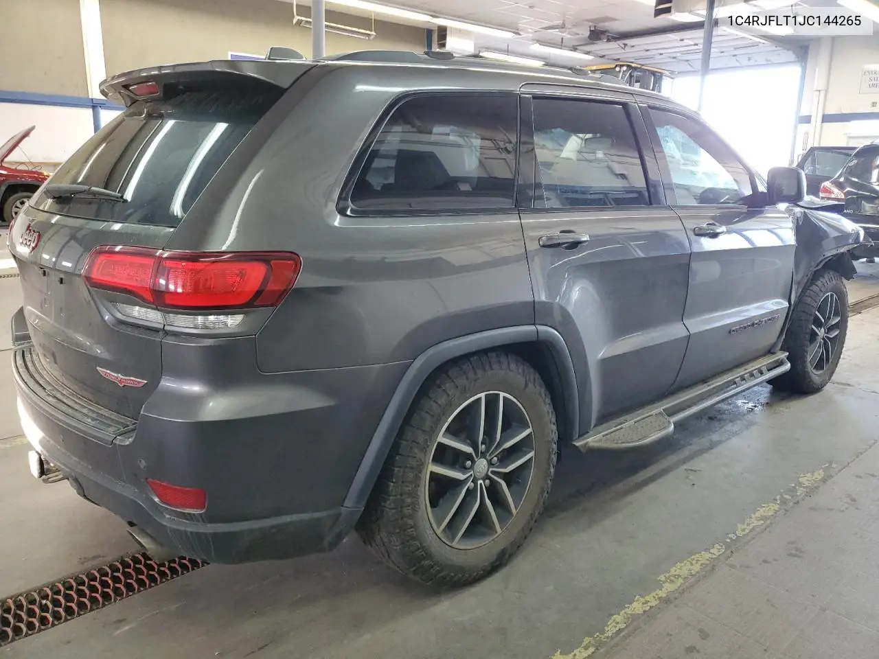 1C4RJFLT1JC144265 2018 Jeep Grand Cherokee Trailhawk