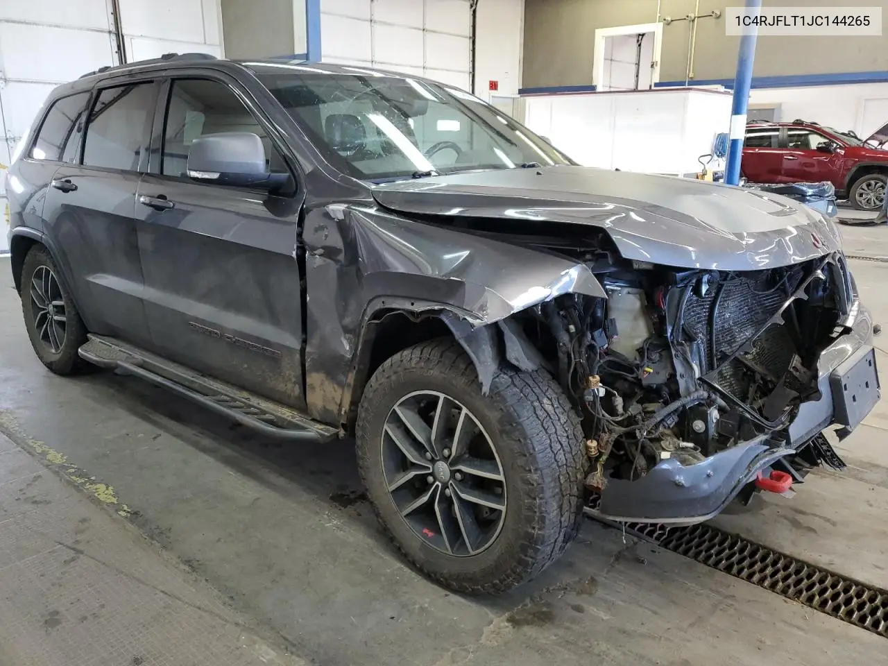 1C4RJFLT1JC144265 2018 Jeep Grand Cherokee Trailhawk