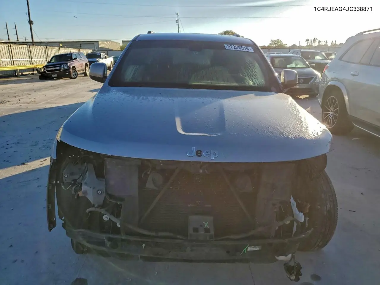 1C4RJEAG4JC338871 2018 Jeep Grand Cherokee Laredo