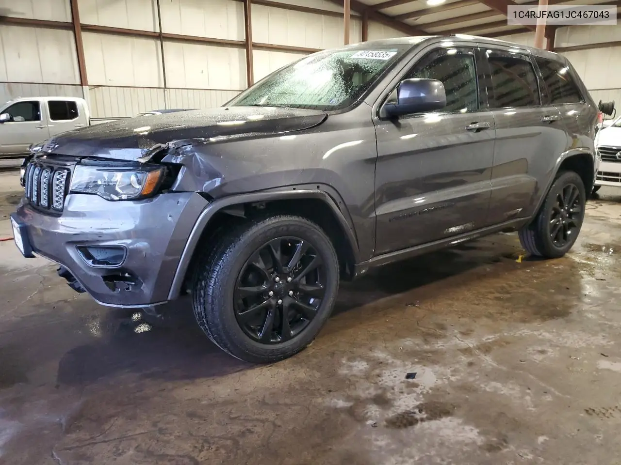 1C4RJFAG1JC467043 2018 Jeep Grand Cherokee Laredo