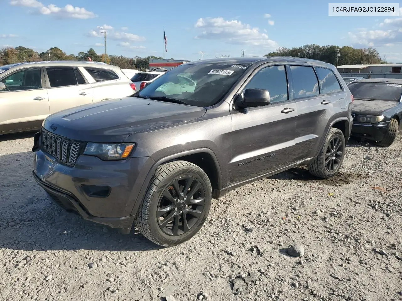 1C4RJFAG2JC122894 2018 Jeep Grand Cherokee Laredo