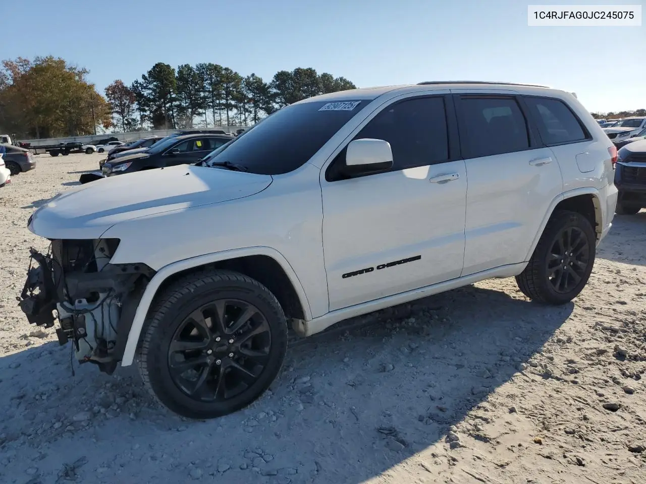 1C4RJFAG0JC245075 2018 Jeep Grand Cherokee Laredo