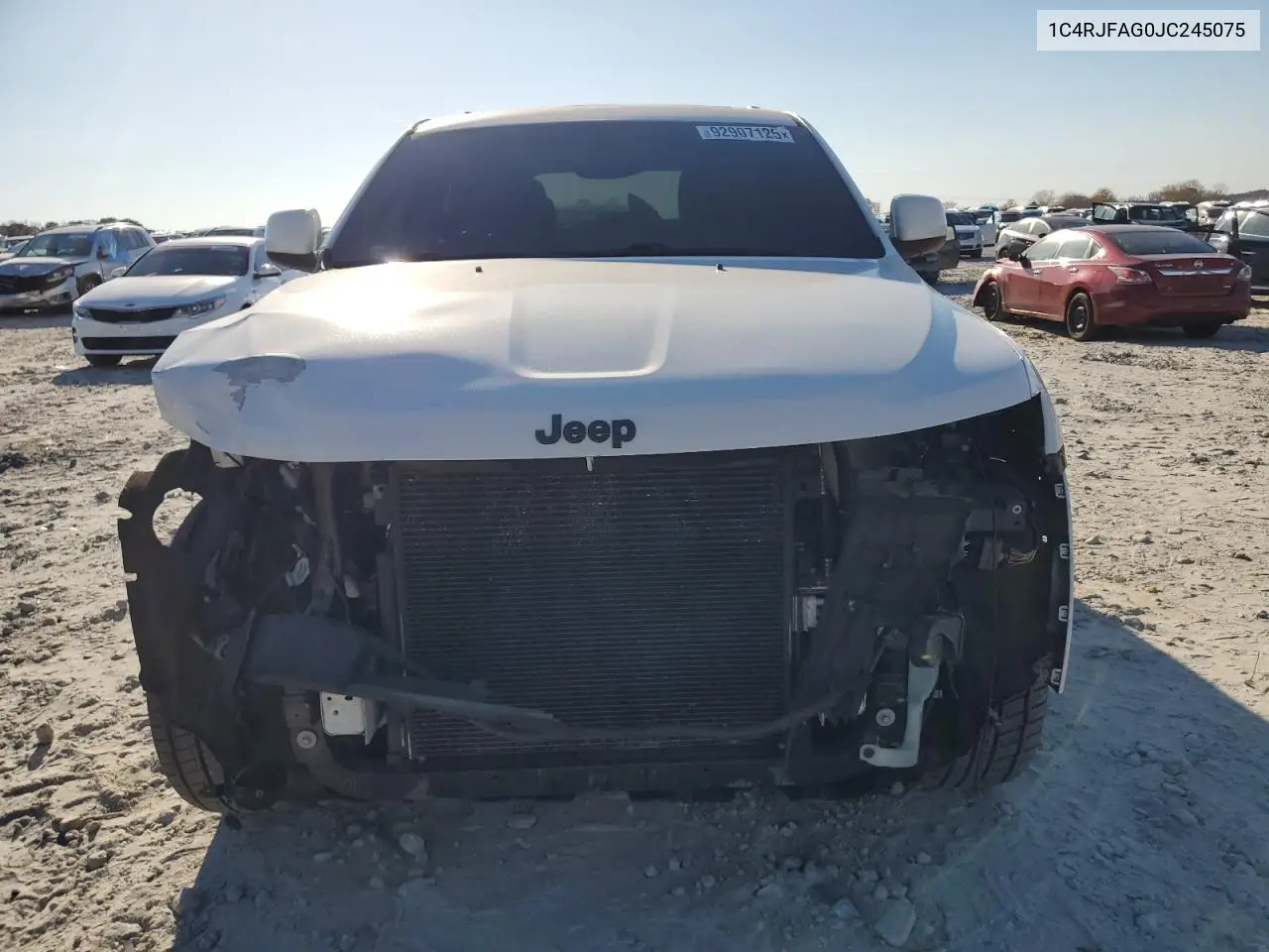 1C4RJFAG0JC245075 2018 Jeep Grand Cherokee Laredo