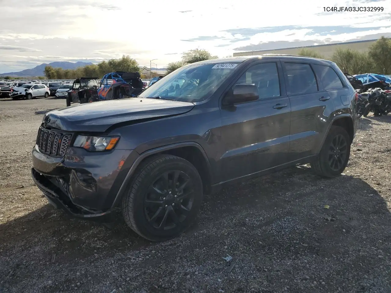 1C4RJFAG3JC332999 2018 Jeep Grand Cherokee Laredo