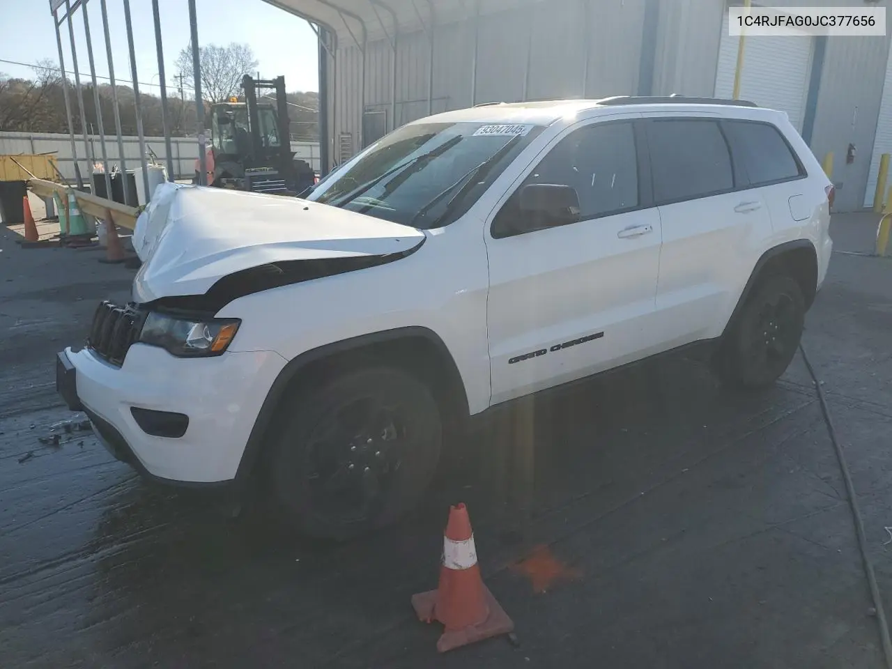 1C4RJFAG0JC377656 2018 Jeep Grand Cherokee Laredo