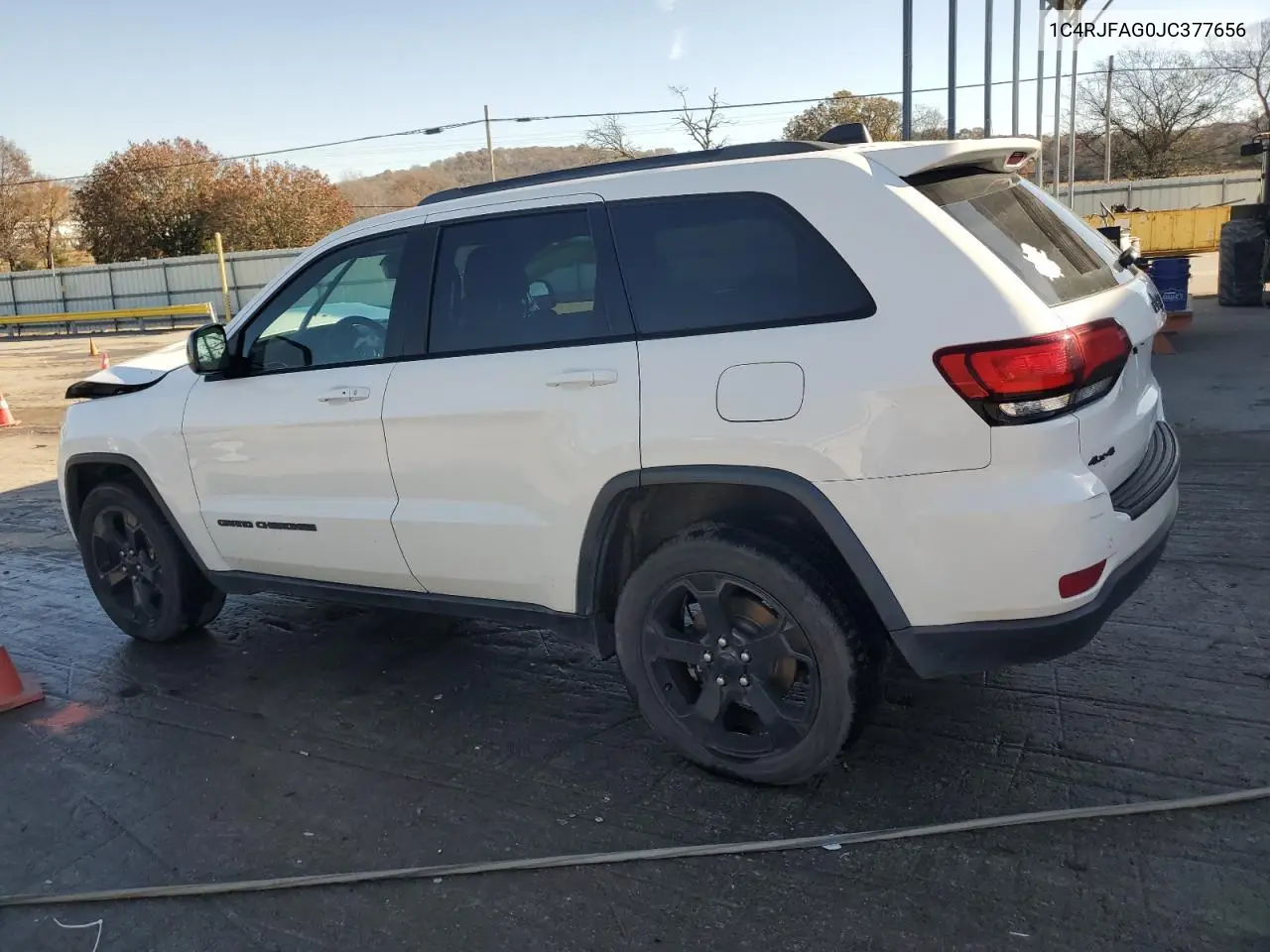 1C4RJFAG0JC377656 2018 Jeep Grand Cherokee Laredo