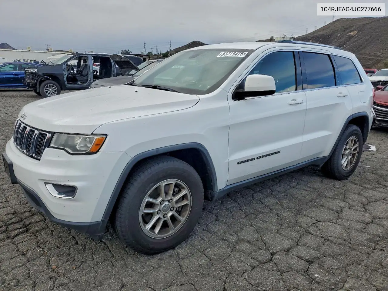 1C4RJEAG4JC277666 2018 Jeep Grand Cherokee Laredo