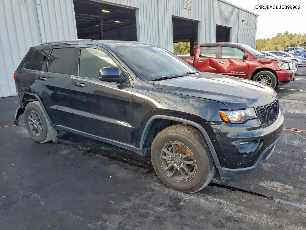 1C4RJEAG8JC399902 2018 Jeep Grand Cherokee Laredo