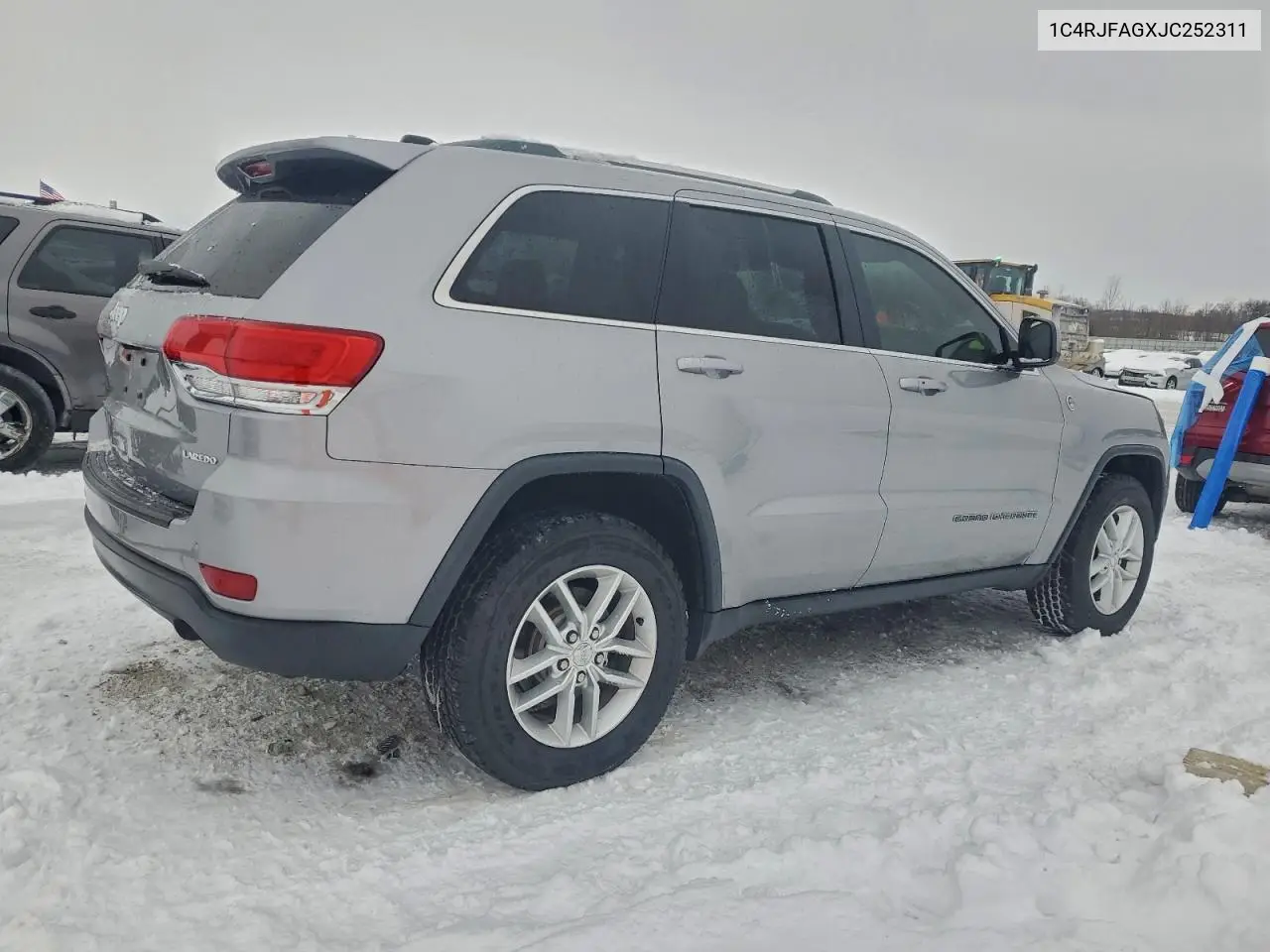 1C4RJFAGXJC252311 2018 Jeep Grand Cherokee Laredo
