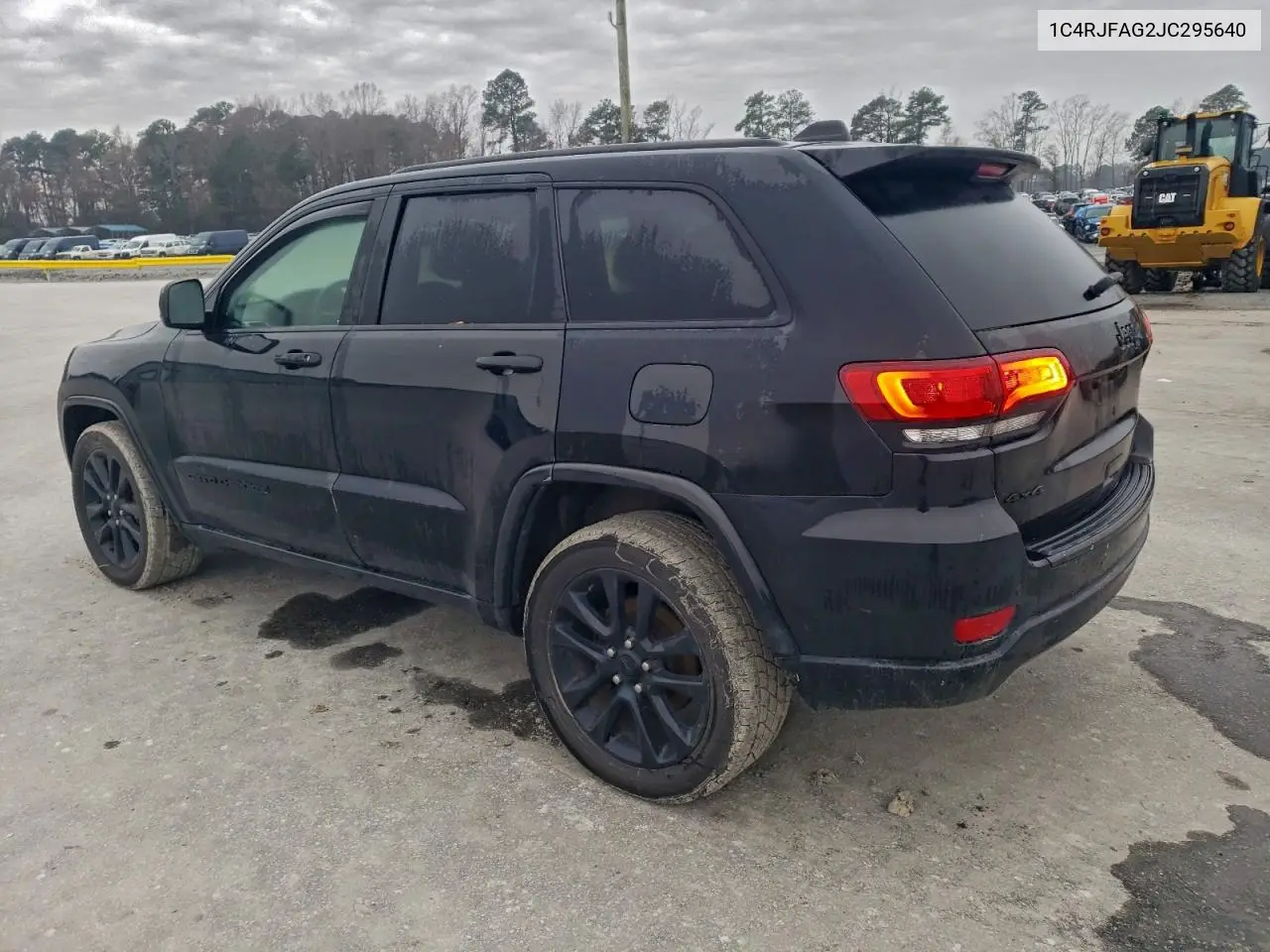1C4RJFAG2JC295640 2018 Jeep Grand Cherokee Laredo