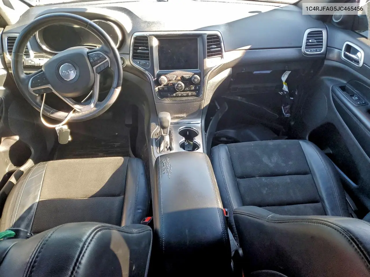 1C4RJFAG5JC465456 2018 Jeep Grand Cherokee Laredo