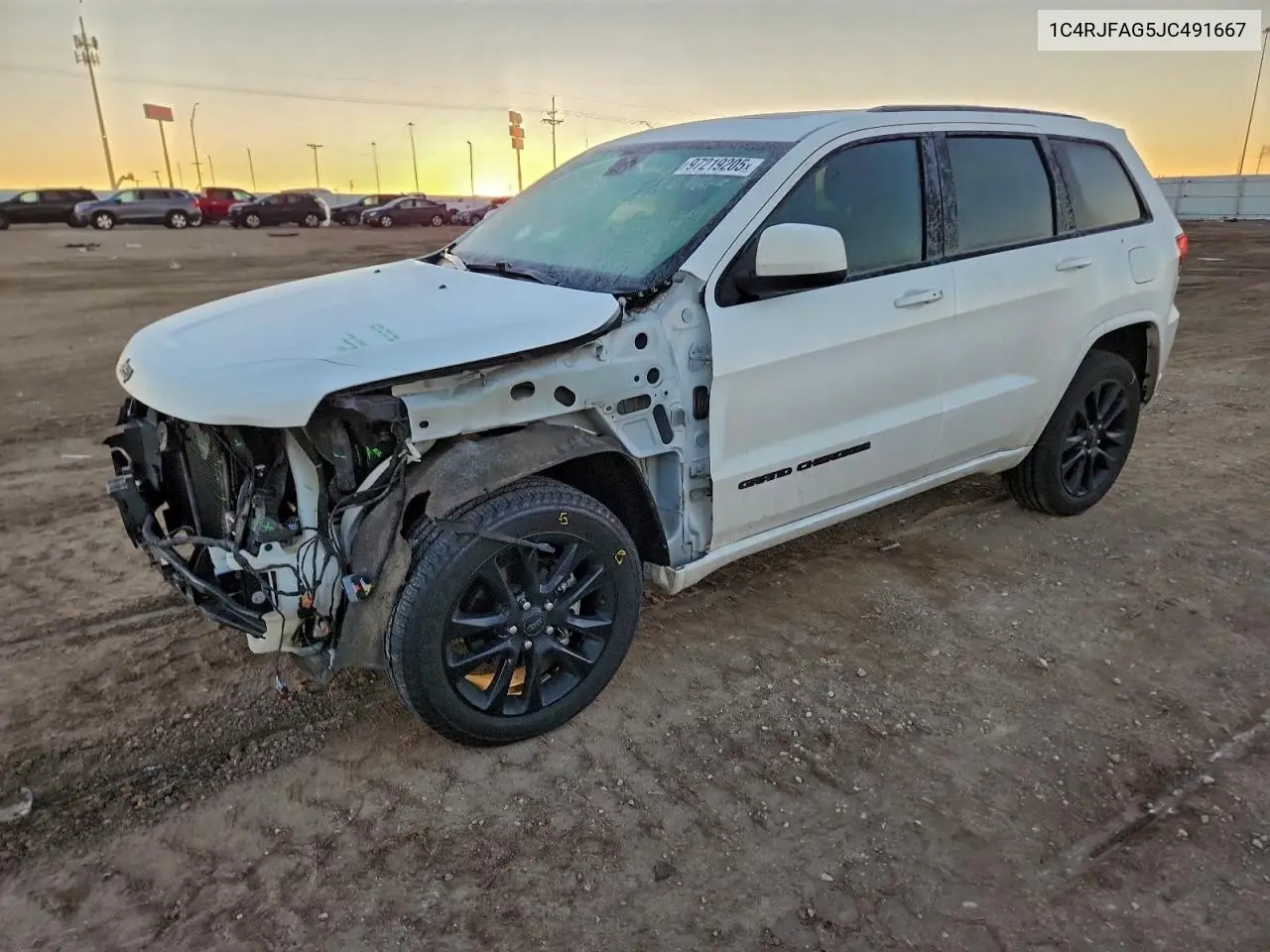 1C4RJFAG5JC491667 2018 Jeep Grand Cherokee Laredo