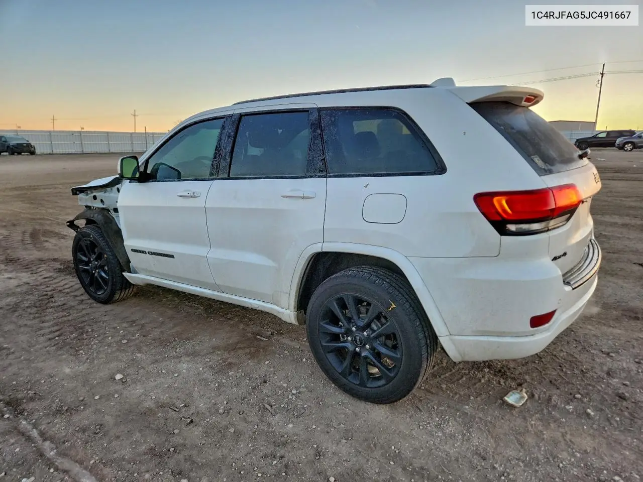 1C4RJFAG5JC491667 2018 Jeep Grand Cherokee Laredo