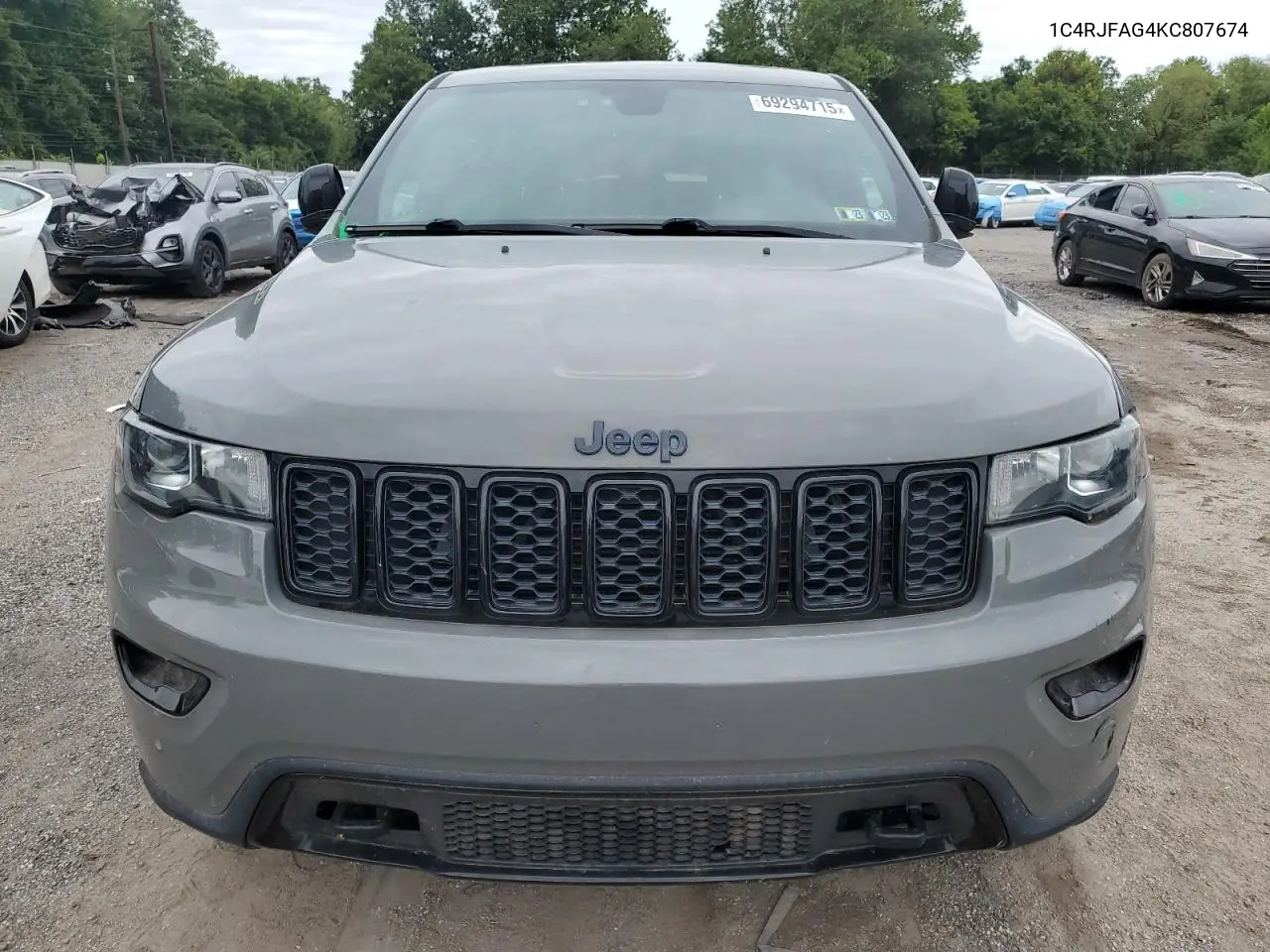 1C4RJFAG4KC807674 2019 Jeep Grand Cherokee Laredo