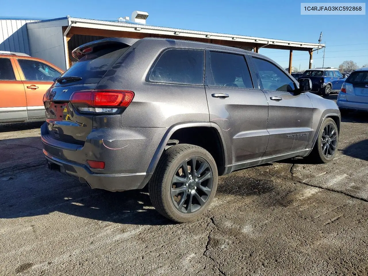 1C4RJFAG3KC592868 2019 Jeep Grand Cherokee Laredo