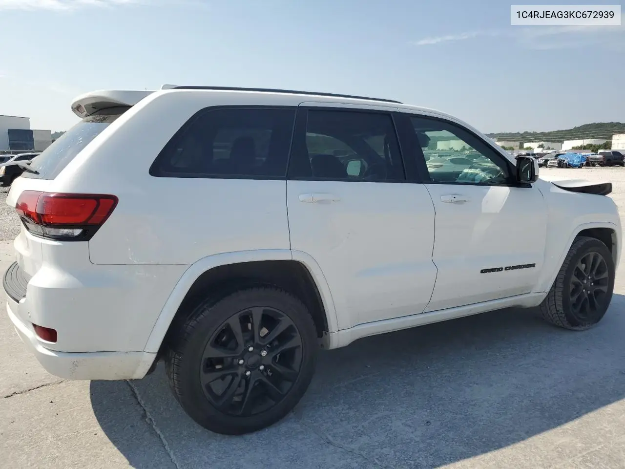 1C4RJEAG3KC672939 2019 Jeep Grand Cherokee Laredo
