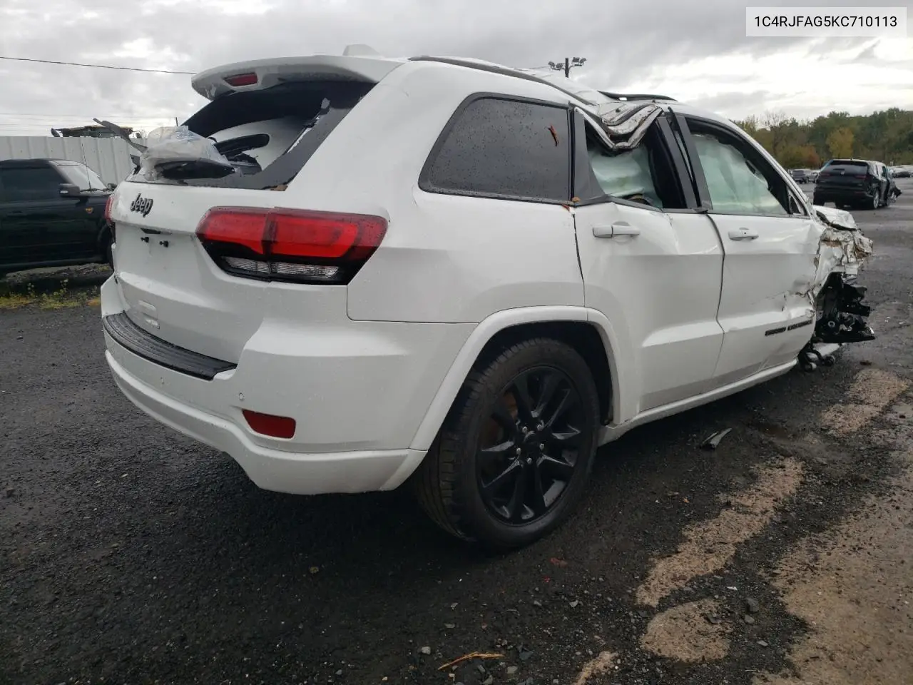 1C4RJFAG5KC710113 2019 Jeep Grand Cherokee Laredo