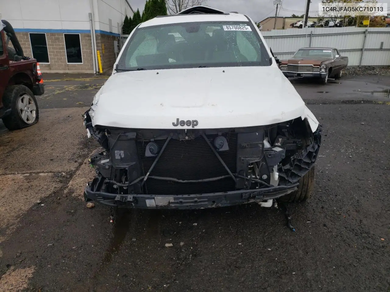 1C4RJFAG5KC710113 2019 Jeep Grand Cherokee Laredo