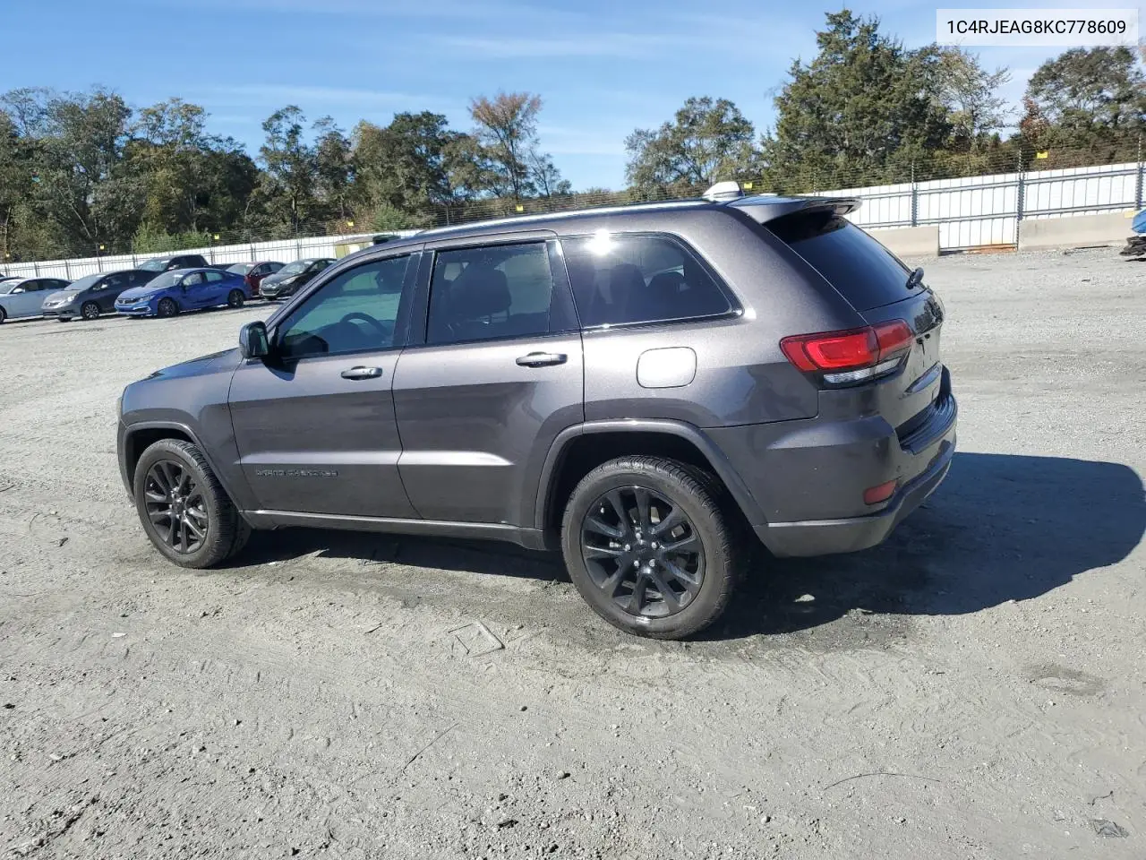 1C4RJEAG8KC778609 2019 Jeep Grand Cherokee Laredo