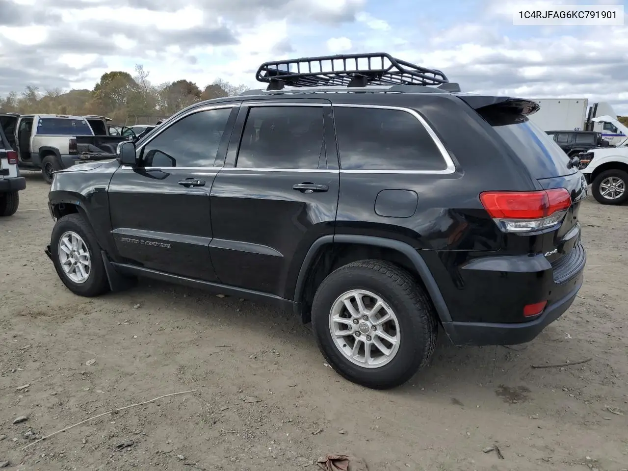 1C4RJFAG6KC791901 2019 Jeep Grand Cherokee Laredo