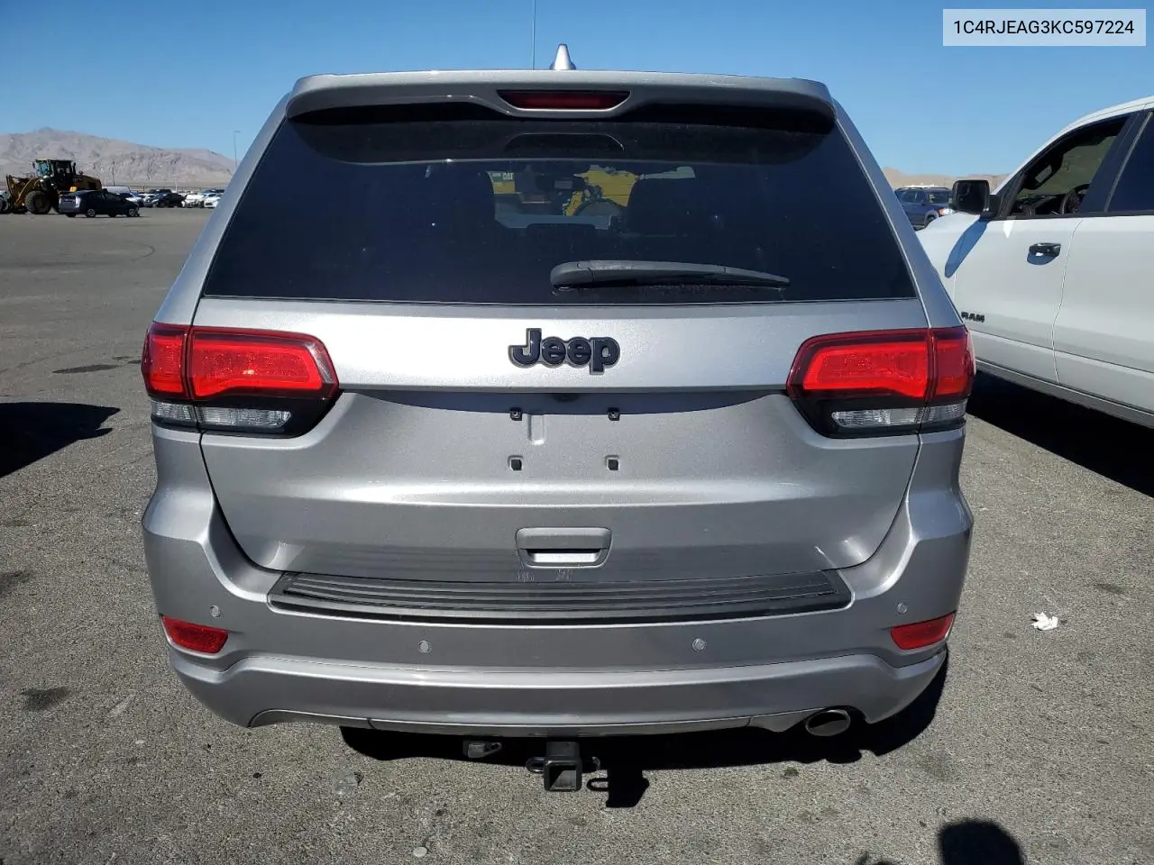 1C4RJEAG3KC597224 2019 Jeep Grand Cherokee Laredo