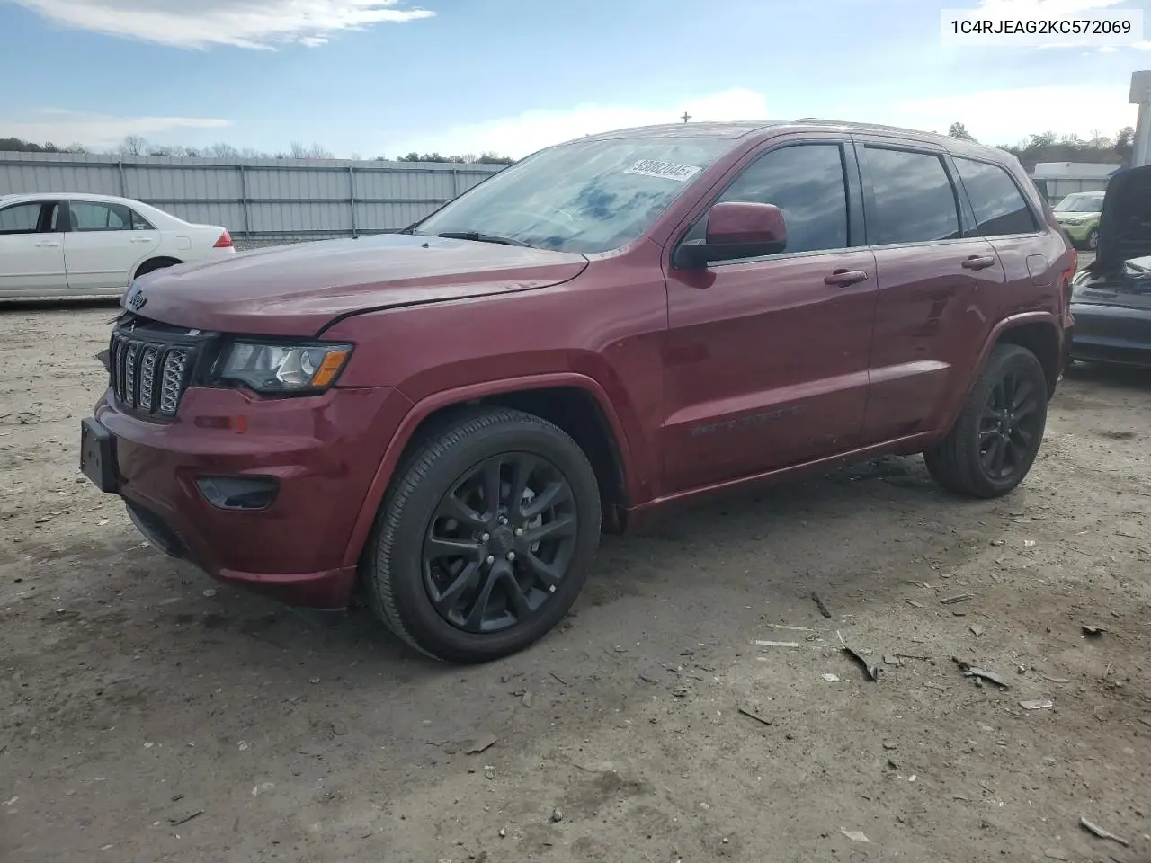 1C4RJEAG2KC572069 2019 Jeep Grand Cherokee Laredo