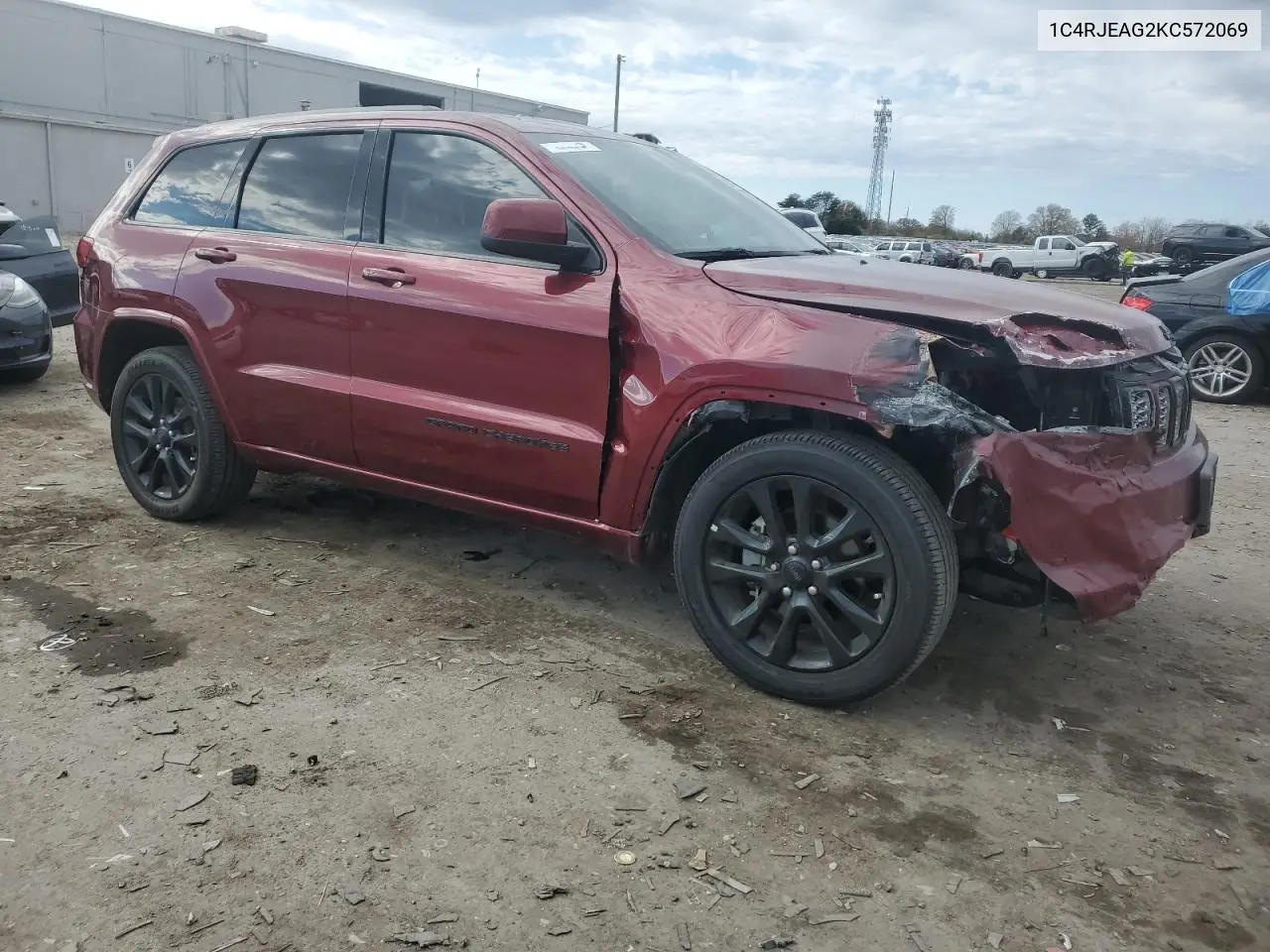 1C4RJEAG2KC572069 2019 Jeep Grand Cherokee Laredo