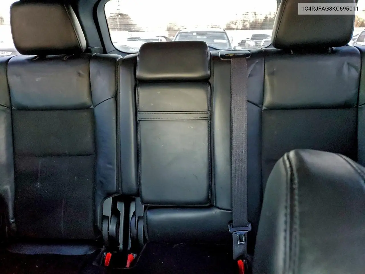 1C4RJFAG8KC695011 2019 Jeep Grand Cherokee Laredo
