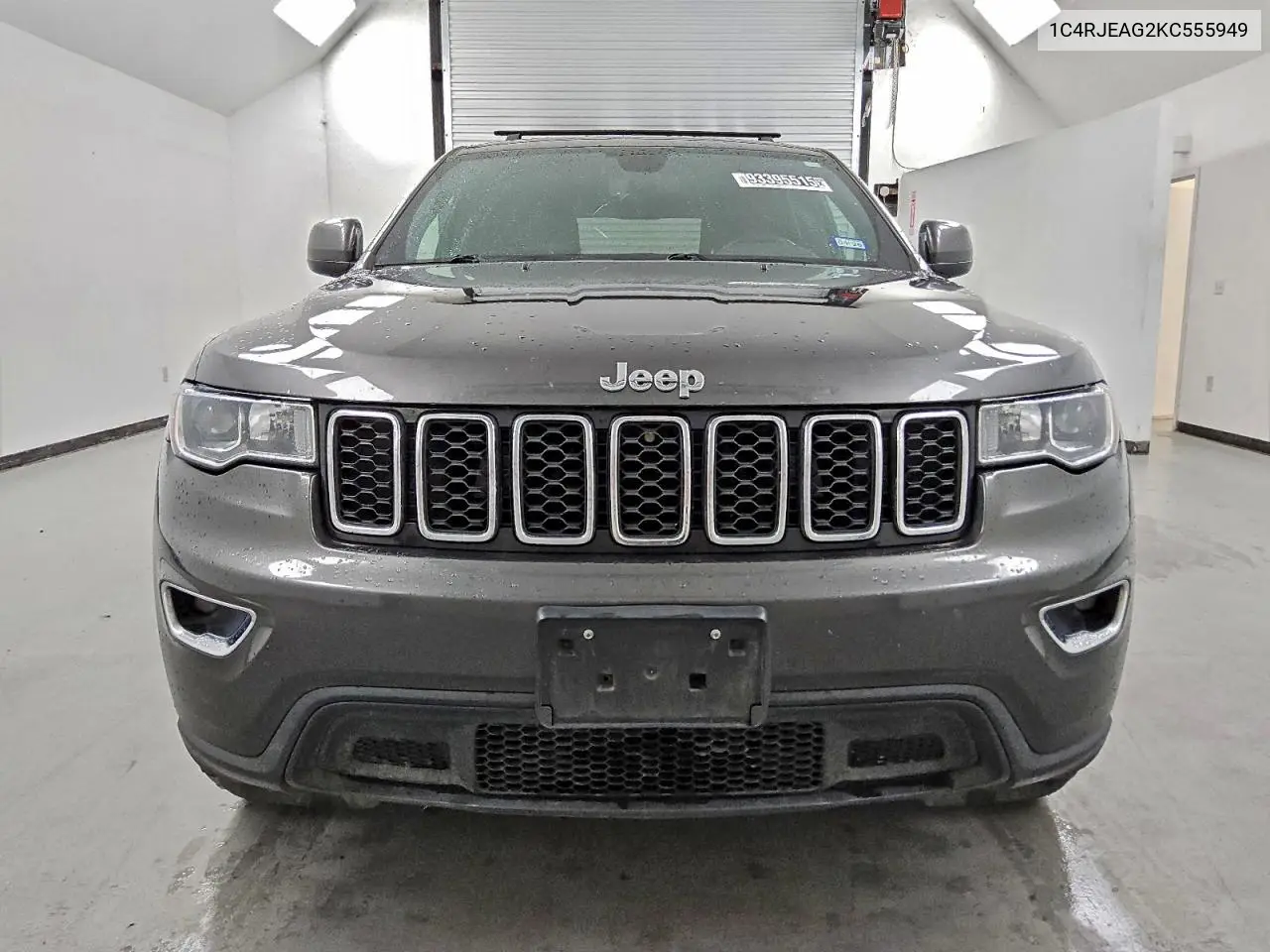1C4RJEAG2KC555949 2019 Jeep Grand Cherokee Laredo