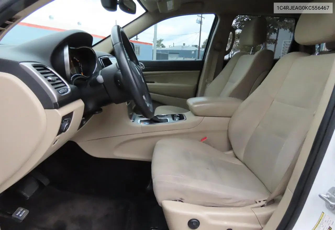 1C4RJEAG0KC556467 2019 Jeep Grand Cherokee Laredo
