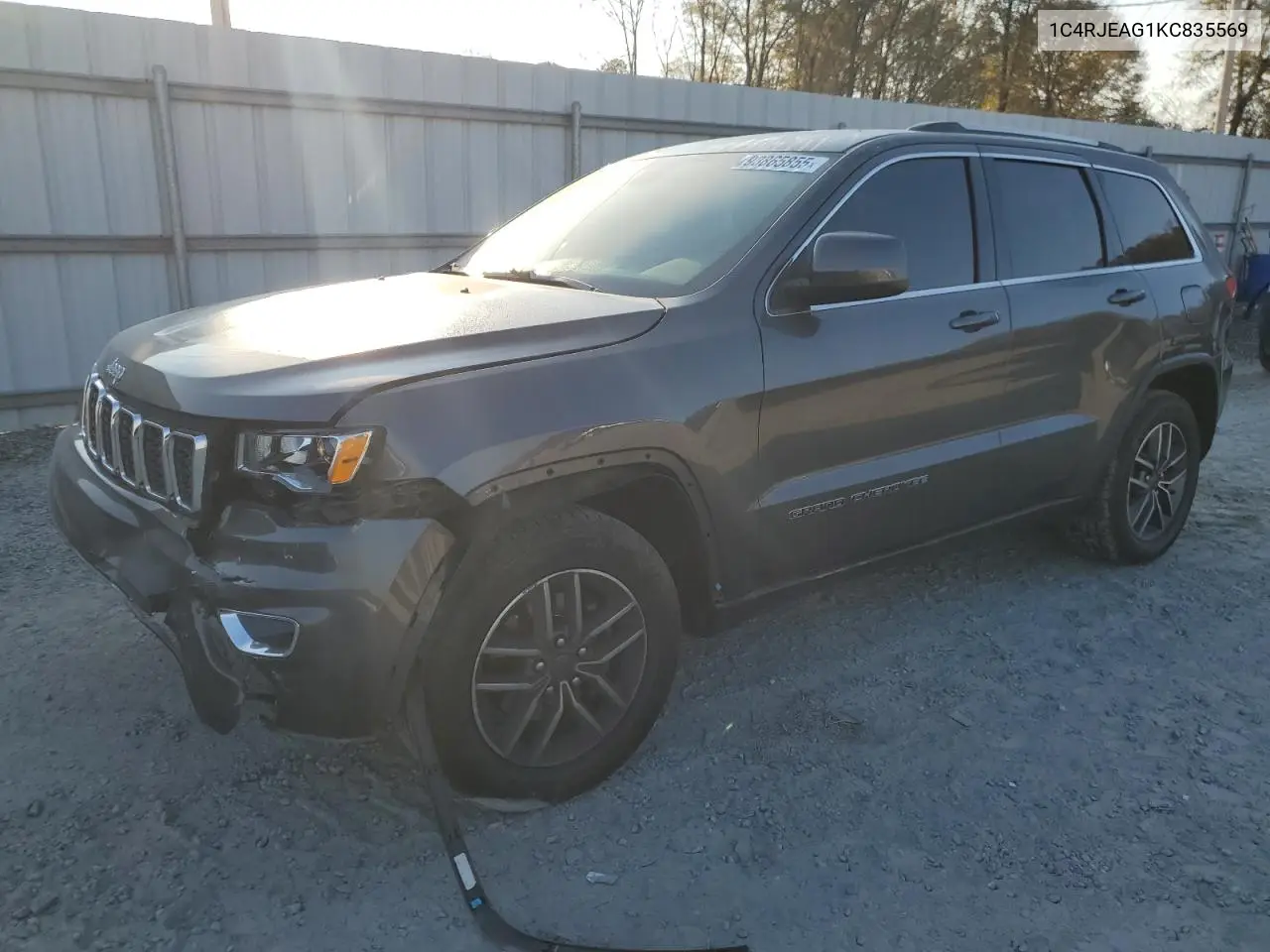 1C4RJEAG1KC835569 2019 Jeep Grand Cherokee Laredo