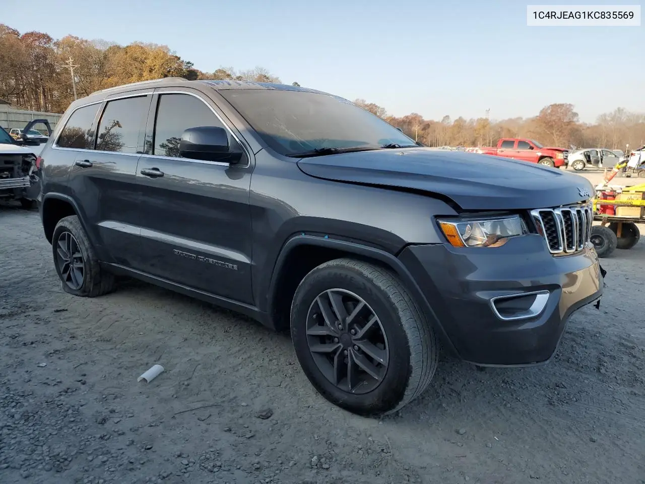 1C4RJEAG1KC835569 2019 Jeep Grand Cherokee Laredo