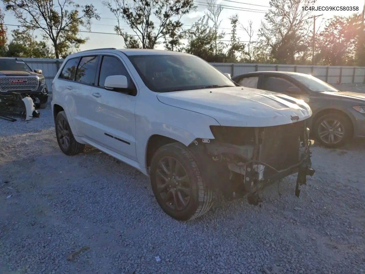 1C4RJECG9KC580358 2019 Jeep Grand Cherokee Overland
