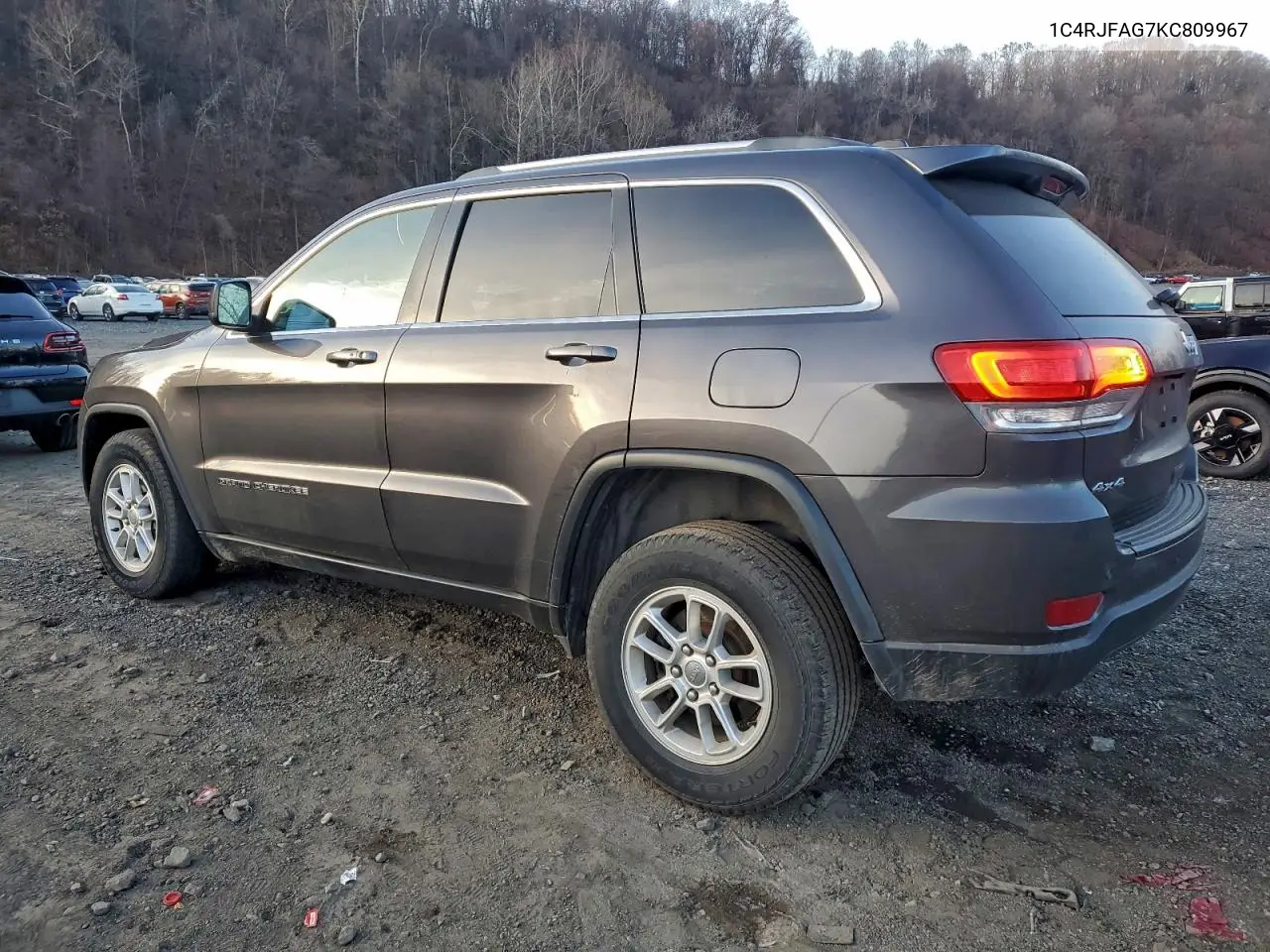 1C4RJFAG7KC809967 2019 Jeep Grand Cherokee Laredo