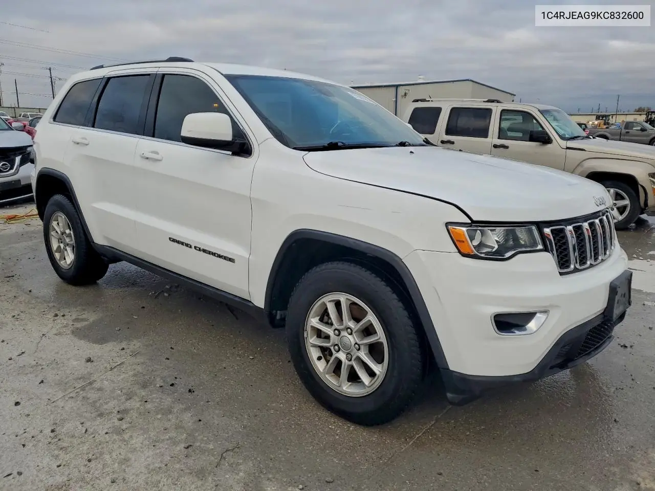 1C4RJEAG9KC832600 2019 Jeep Grand Cherokee Laredo